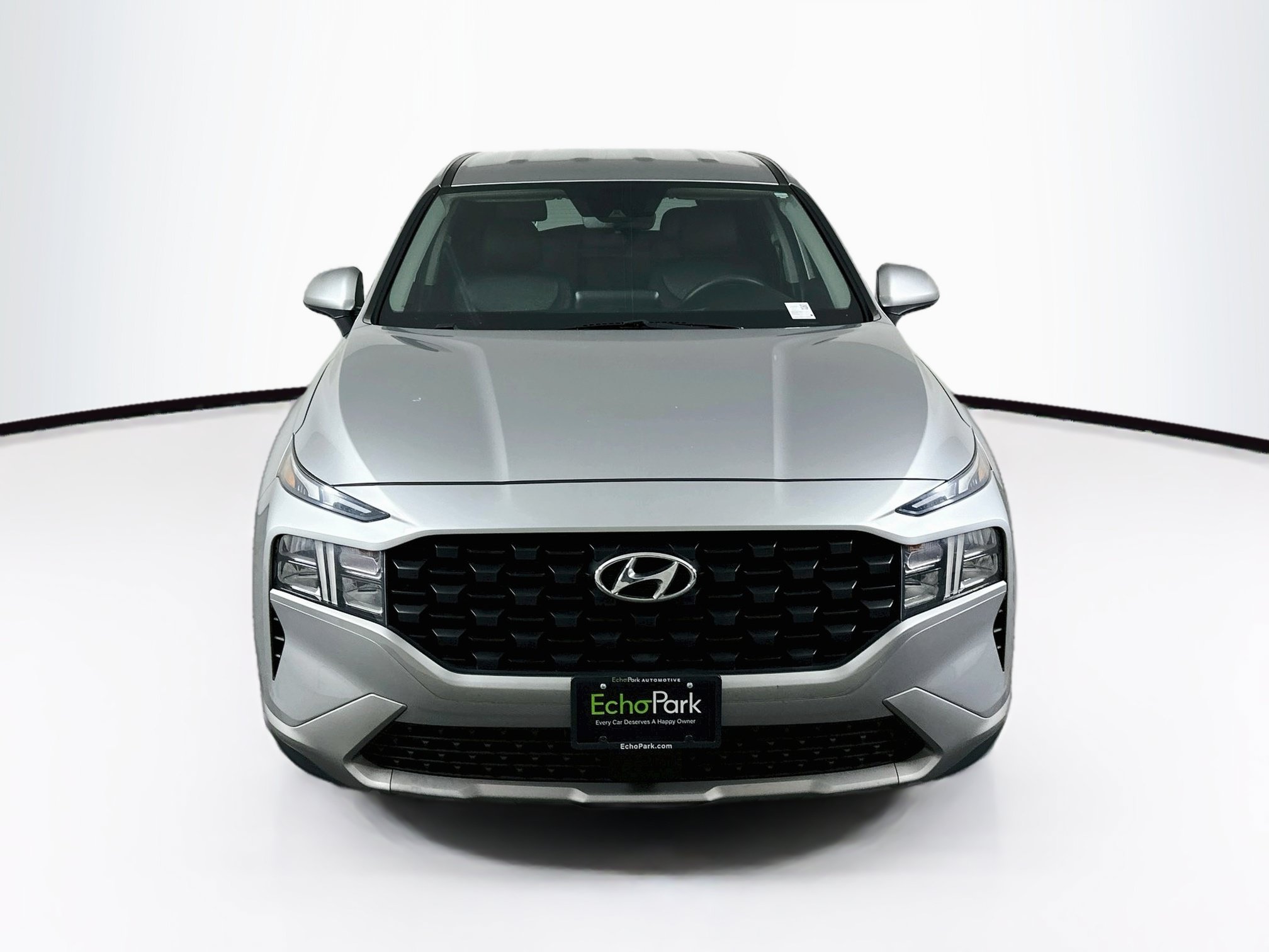 Used 2023 Hyundai Santa Fe SE FWD image 2