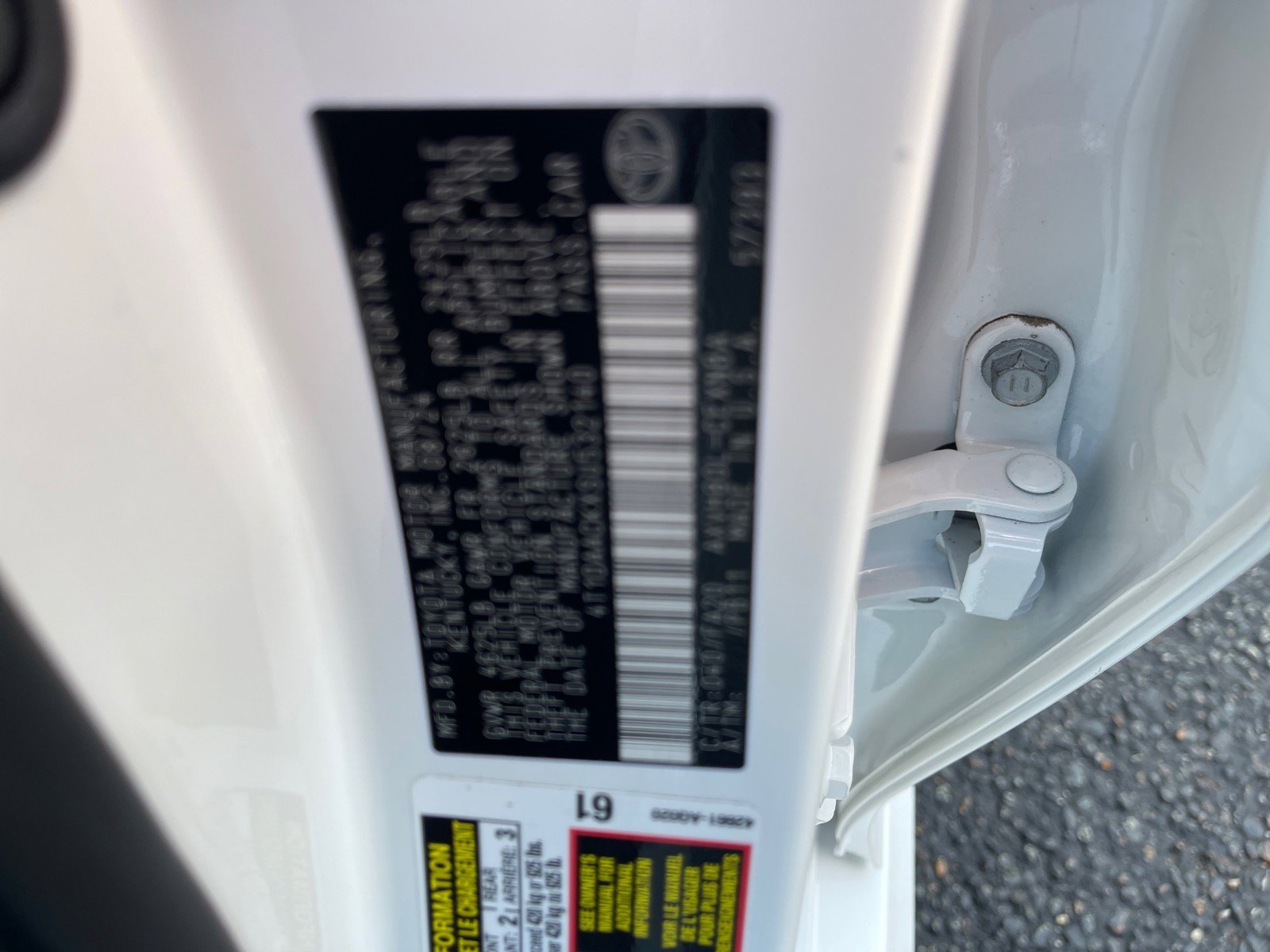 Used 2025 Toyota Camry LE w/ Convenience Package image 11