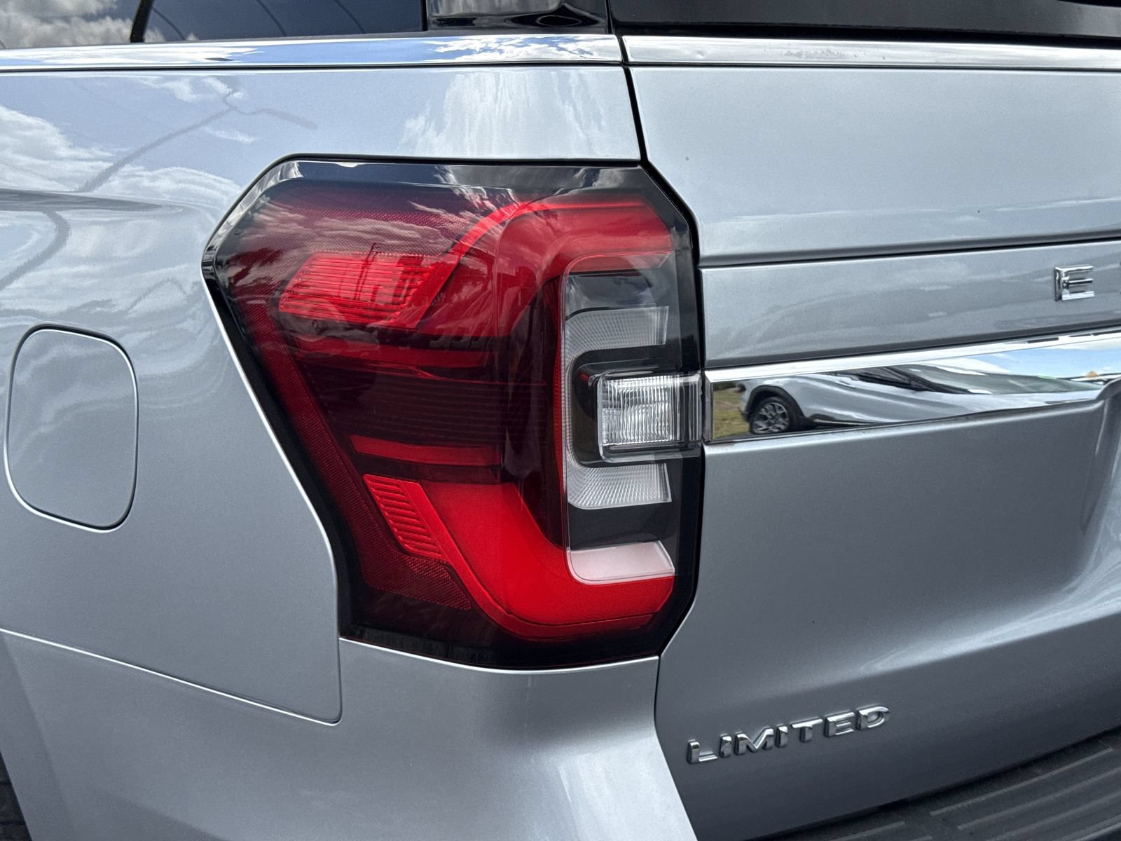 Certified 2024 Ford Expedition Max Limited RWD image 13