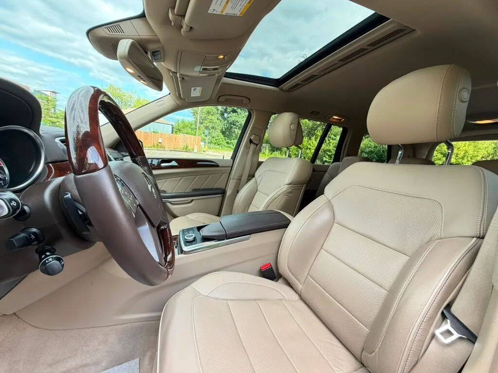 Used 2013 Mercedes-Benz GL 550 4MATIC image 13