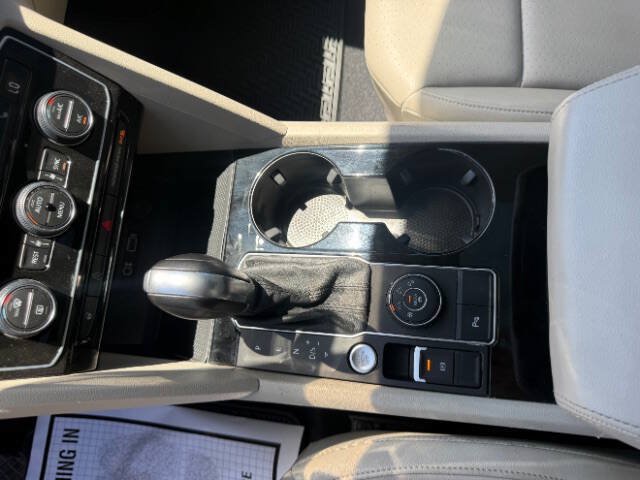Used 2019 Volkswagen Atlas SEL AWD/4WD image 16