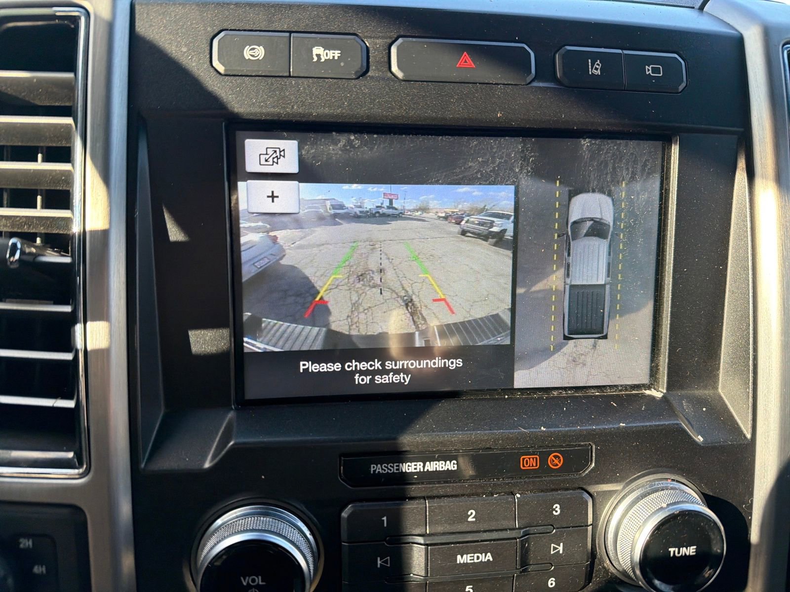 Used 2018 Ford F350 Platinum w/ Platinum Ultimate Package image 25