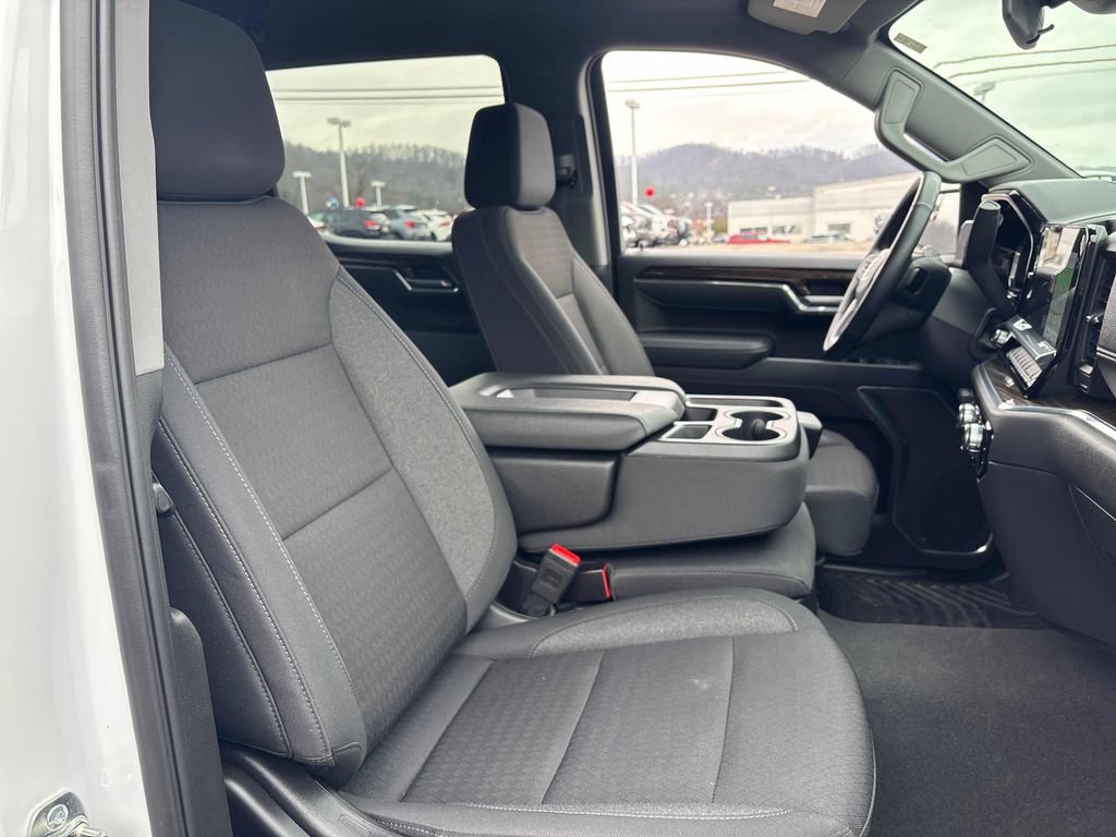 Used 2025 GMC Sierra 1500 Elevation image 31