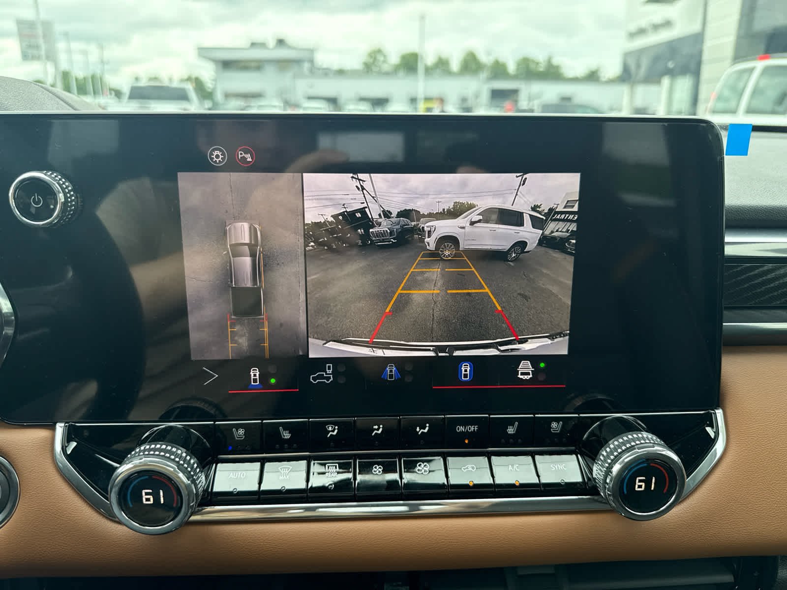 New 2026 GMC Canyon AT4 w/ Technology Plus Package AWD/4WD image 18