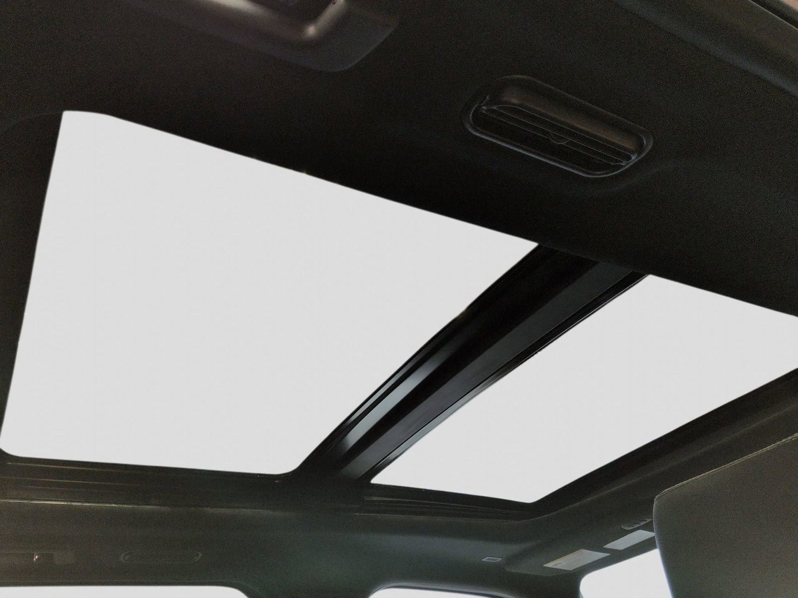 Used 2019 Ford Expedition XLT w/ Equipment Group 202A image 29