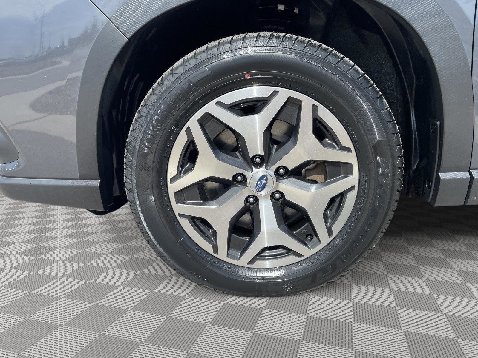 Used 2022 Subaru Forester Premium image 20