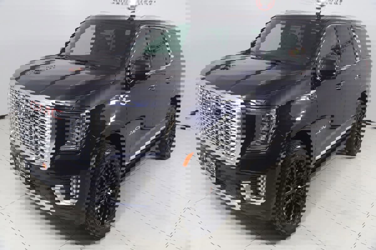 Used 2021 GMC Yukon Denali w/ Denali Premium Package image 22