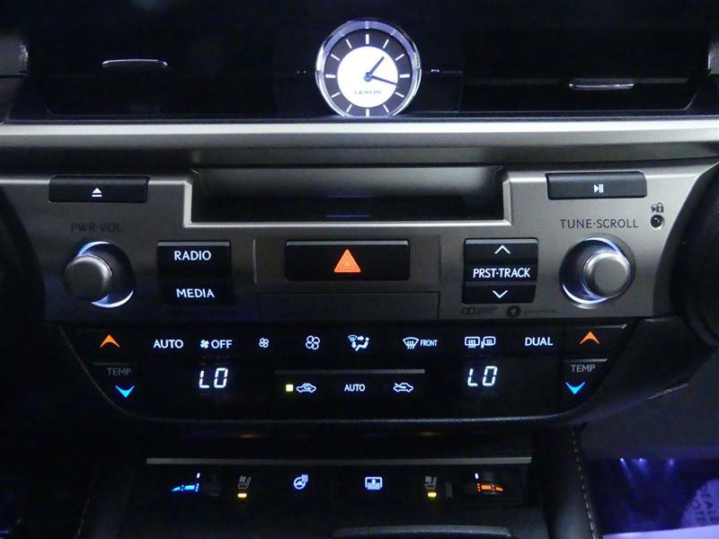 Used 2017 Lexus ES 300h w/ Luxury Package FWD image 15