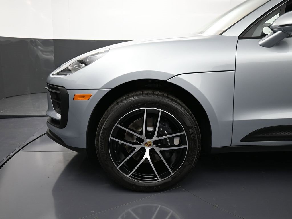 New 2026 Porsche Macan image 12