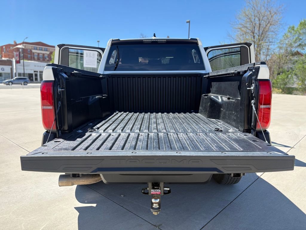 Used 2024 Toyota Tacoma SR image 8