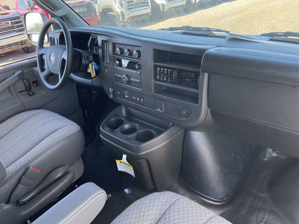 New 2025 GMC Savana 2500 Extended w/ Driver Convenience Package image 27