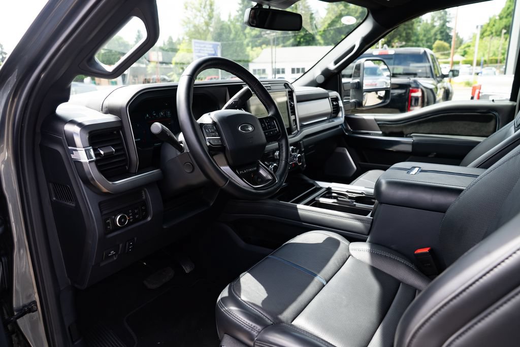 Used 2026 Ford F350 Platinum w/ FX4 Off-Road Package AWD/4WD image 19