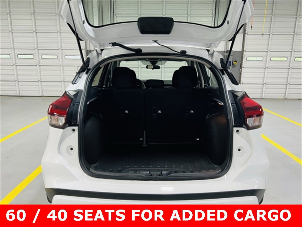 New 2025 Nissan Kicks Play S image 8