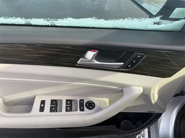 Used 2016 Hyundai Sonata Limited w/ Option Group 04 image 18
