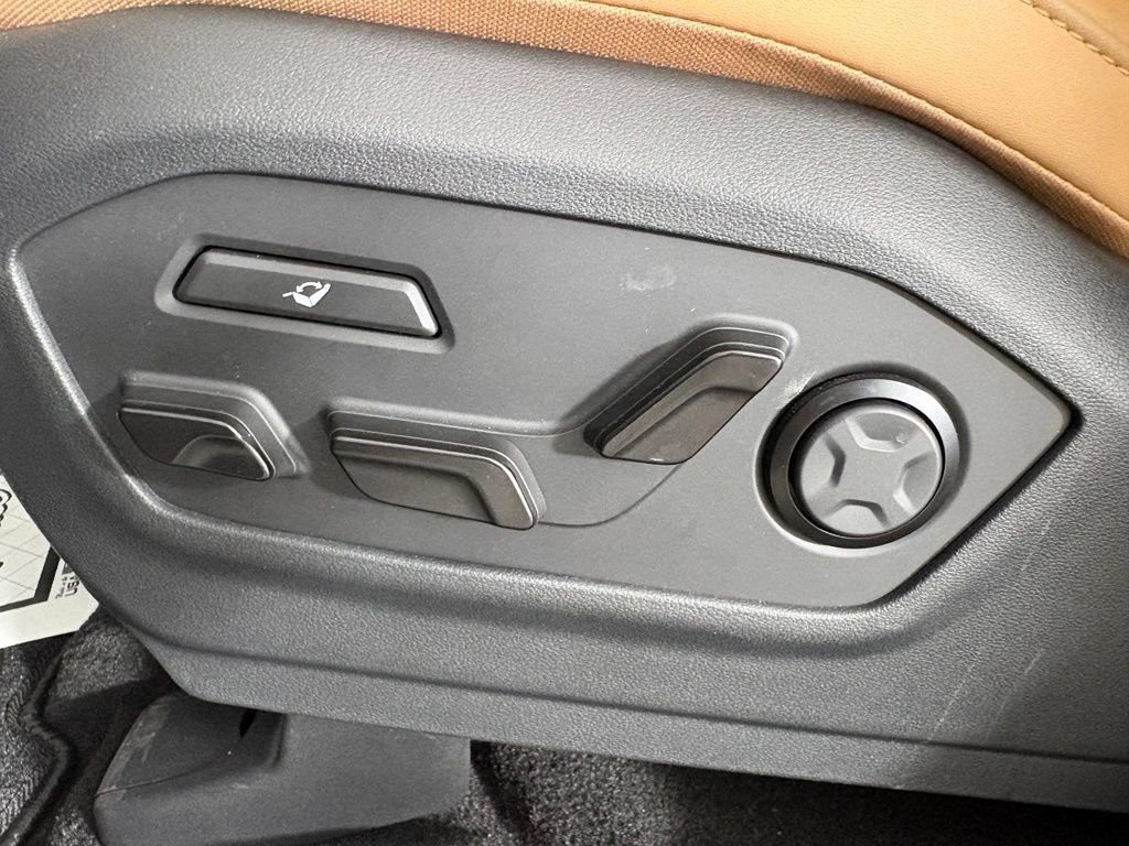 Used 2026 Hyundai Santa Fe Calligraphy AWD/4WD image 11