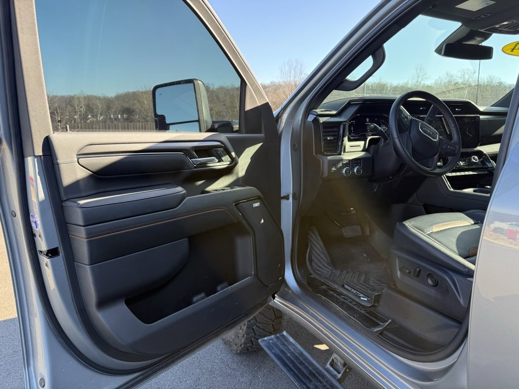 Used 2024 GMC Sierra 2500 AT4 w/ AT4 Preferred Package image 24