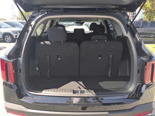 New 2026 Kia Sorento LX FWD image 12