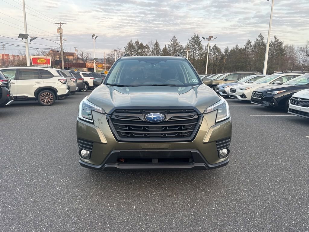 Used 2023 Subaru Forester Premium image 4