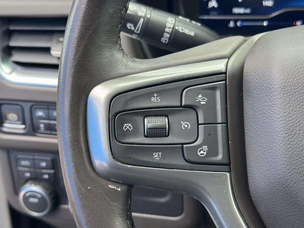 Used 2022 Chevrolet Tahoe Z71 w/ Luxury Package AWD/4WD image 24