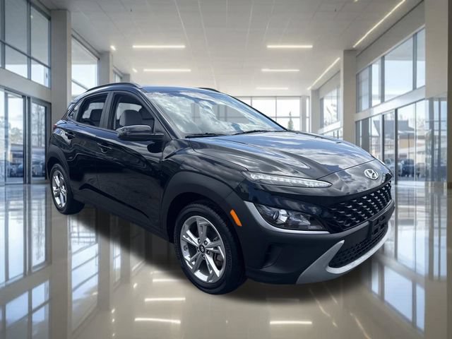 Used 2023 Hyundai Kona SEL AWD/4WD image 2
