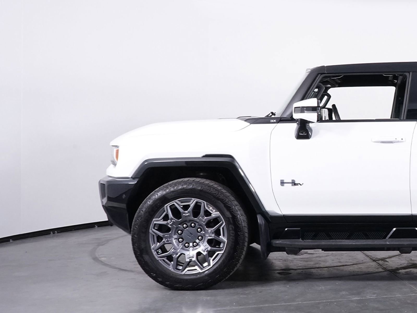 Used 2025 GMC Hummer EV 3X image 12