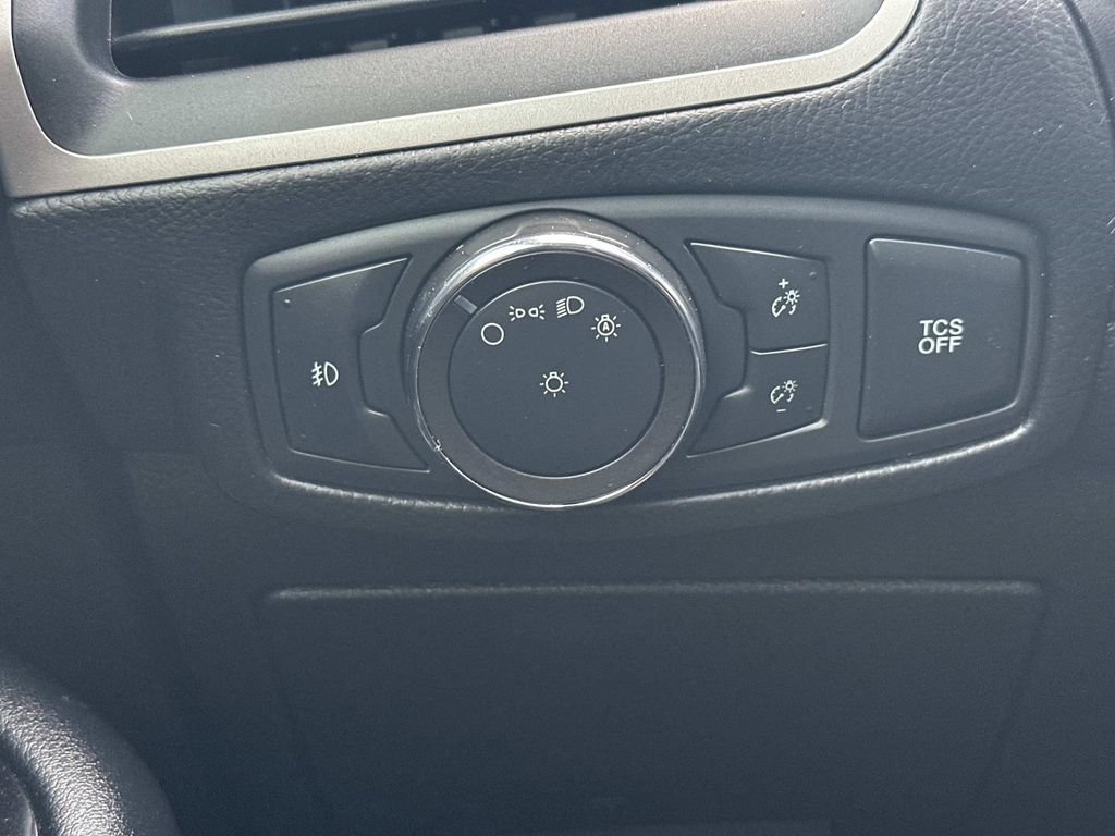Used 2019 Ford Edge SEL w/ Equipment Group 201A FWD image 26