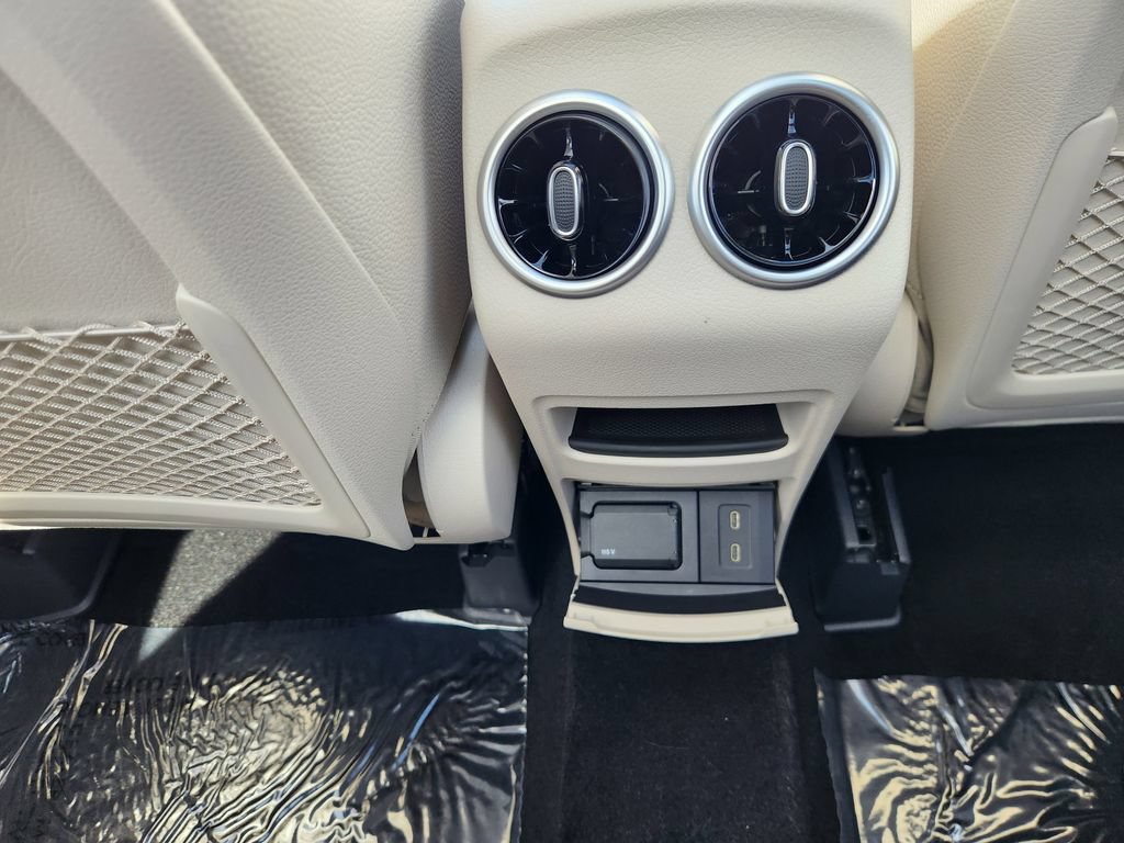 New 2026 Mercedes-Benz GLB 250 4MATIC image 13