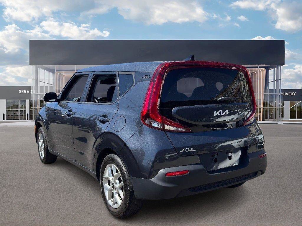 Certified 2022 Kia Soul LX w/ Technology Package image 6