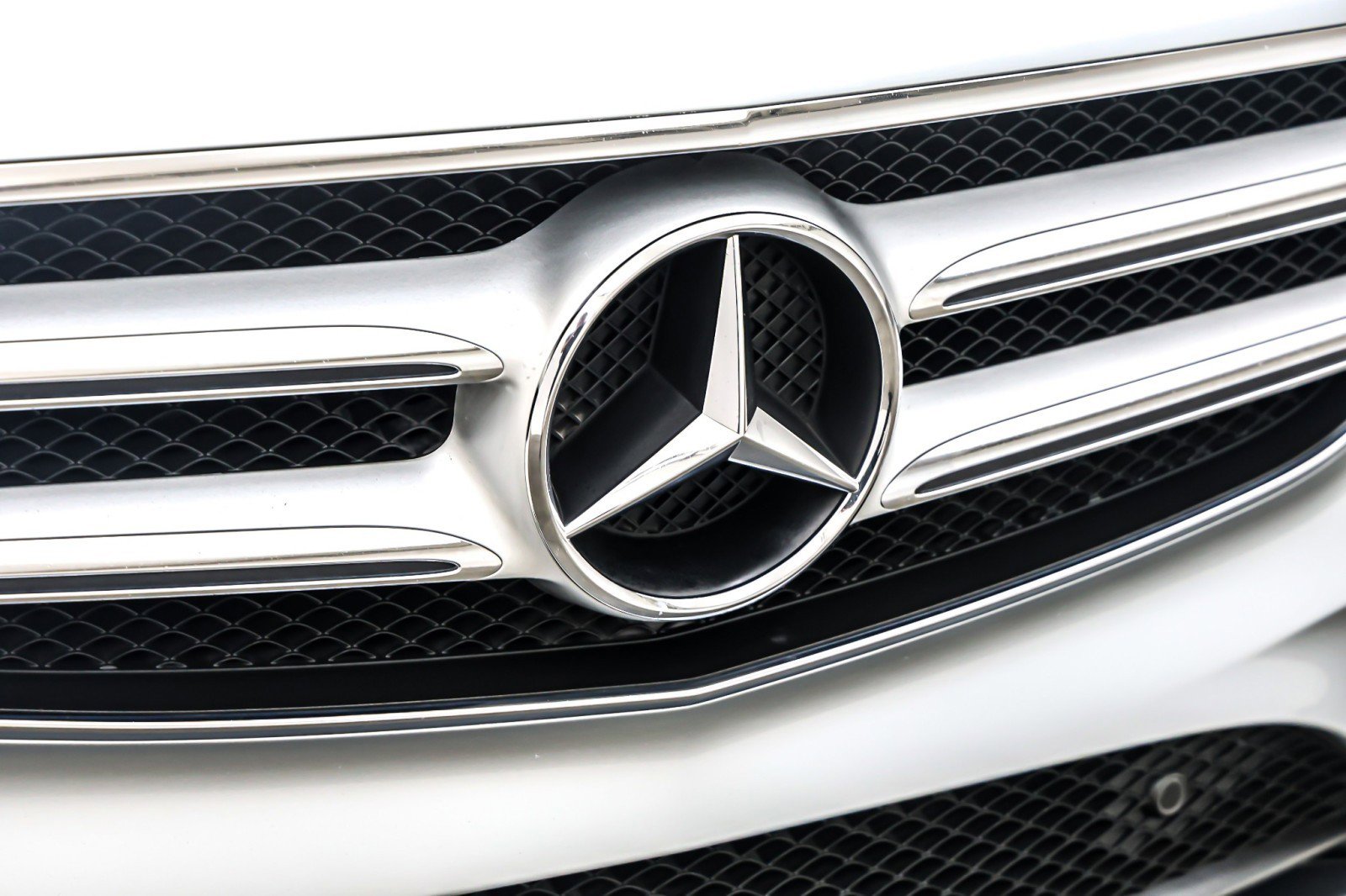 Used 2017 Mercedes-Benz E 300 image 13