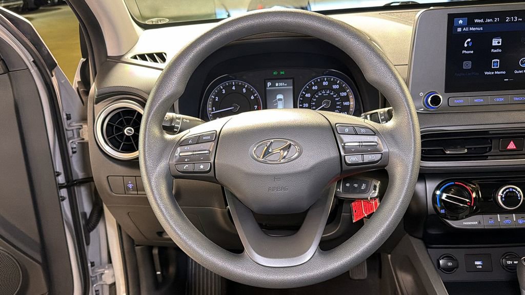 Used 2022 Hyundai Kona SE image 17