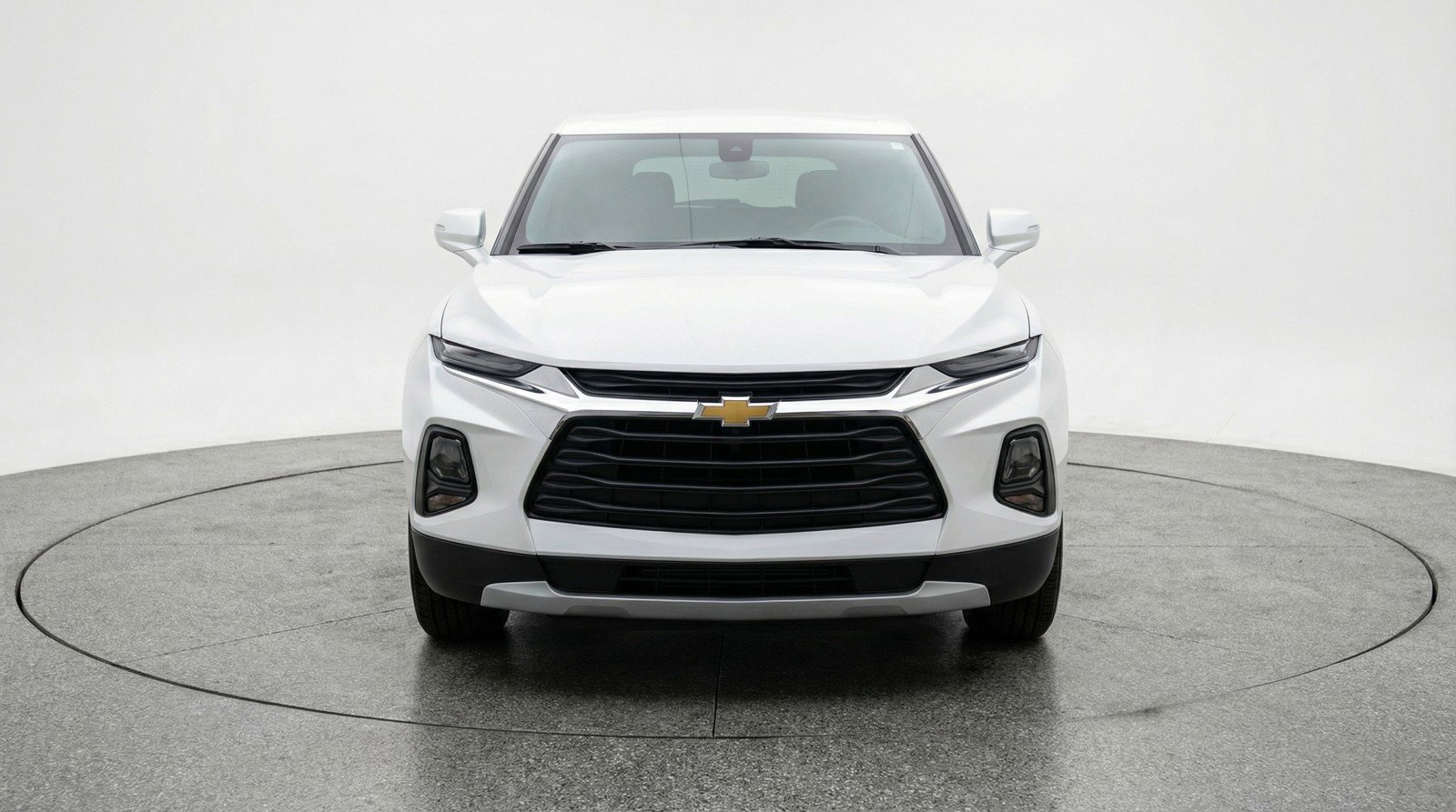 Used 2025 Chevrolet Blazer LT FWD image 2