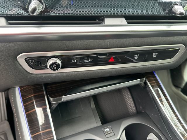 Used 2025 BMW X5 xDrive50e w/ Executive Package AWD/4WD image 23