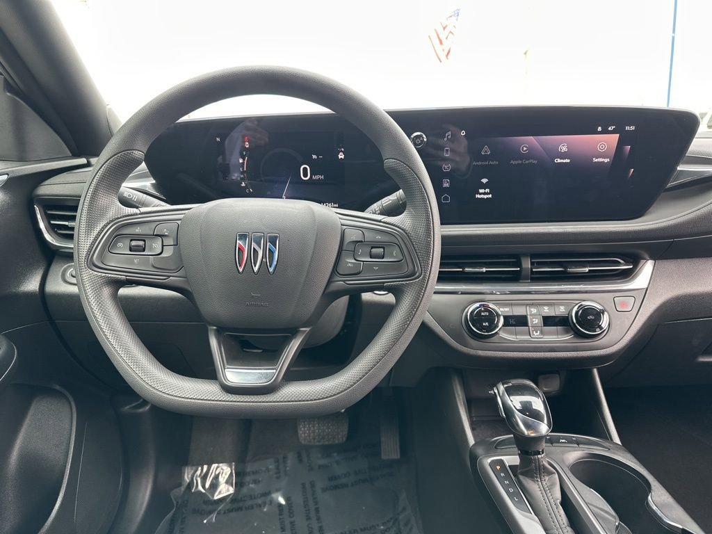 Used 2025 Buick Envista Preferred image 8