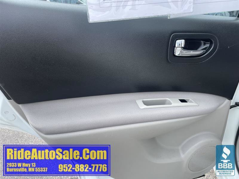 Used 2012 Nissan Rogue S AWD/4WD image 11