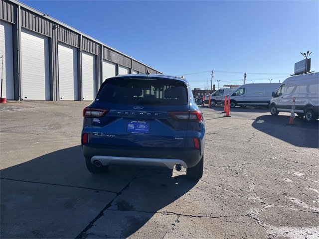 Used 2023 Ford Escape Platinum w/ Premium Technology Package image 4