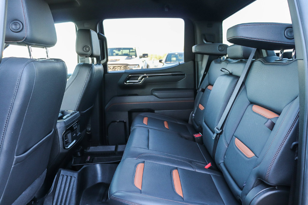 Used 2025 GMC Sierra 1500 AT4 AWD/4WD image 21