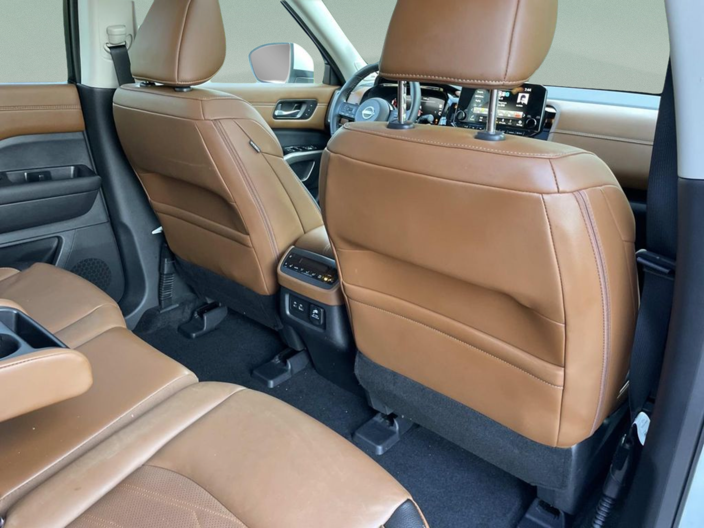 Used 2025 Nissan Pathfinder Platinum w/ Cargo Package FWD image 16