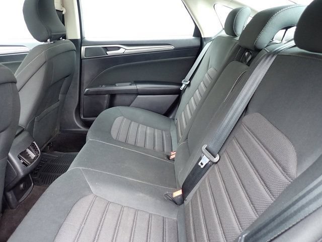 Used 2019 Ford Fusion SE FWD image 19