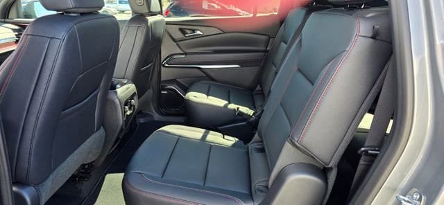 New 2026 Chevrolet Traverse Z71 w/ Enhanced Driving Package AWD/4WD image 11
