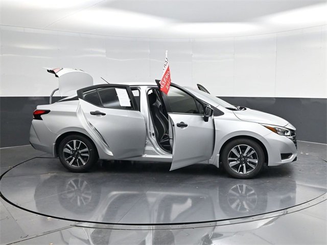 Used 2025 Nissan Versa S w/ S Plus Package image 57