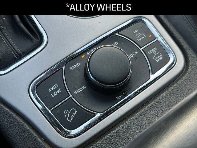 Used 2019 Jeep Grand Cherokee Overland image 16