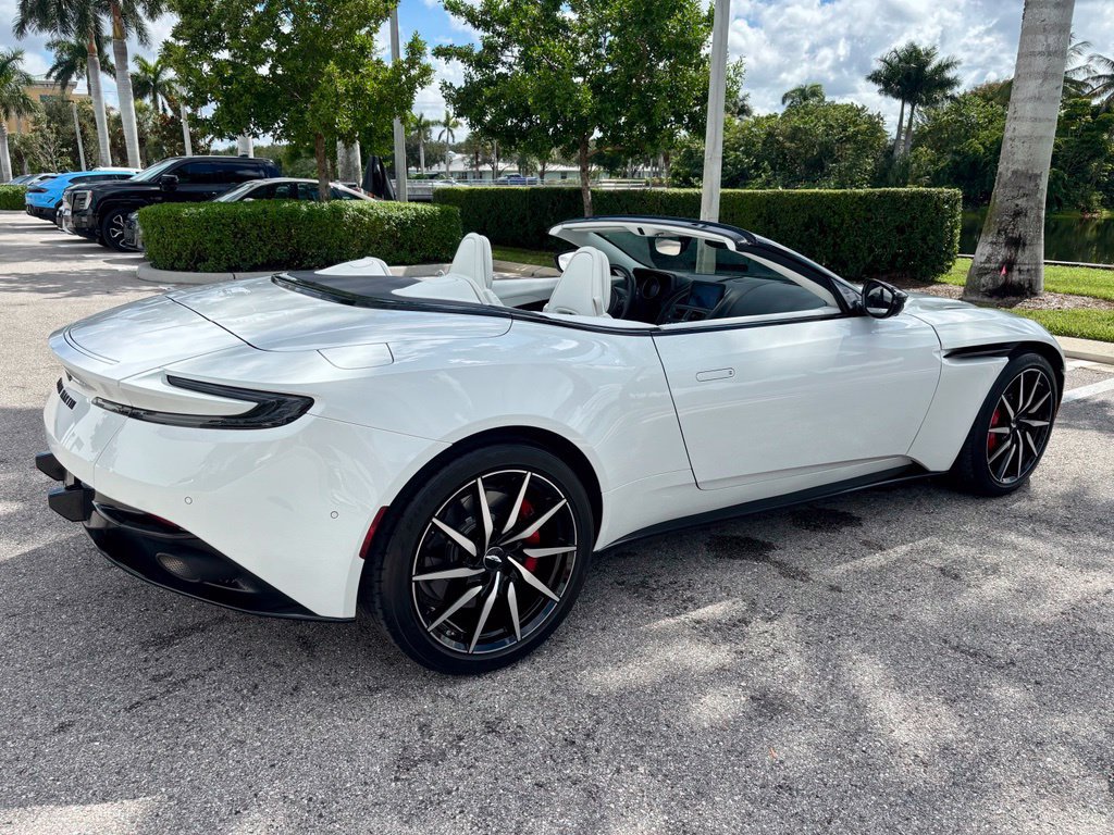 Used 2023 Aston Martin DB11 Volante RWD image 8