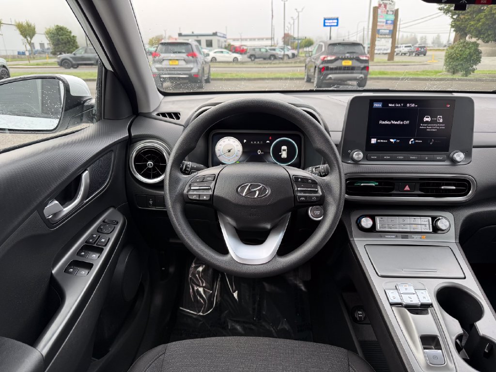 Used 2023 Hyundai Kona SE FWD image 22