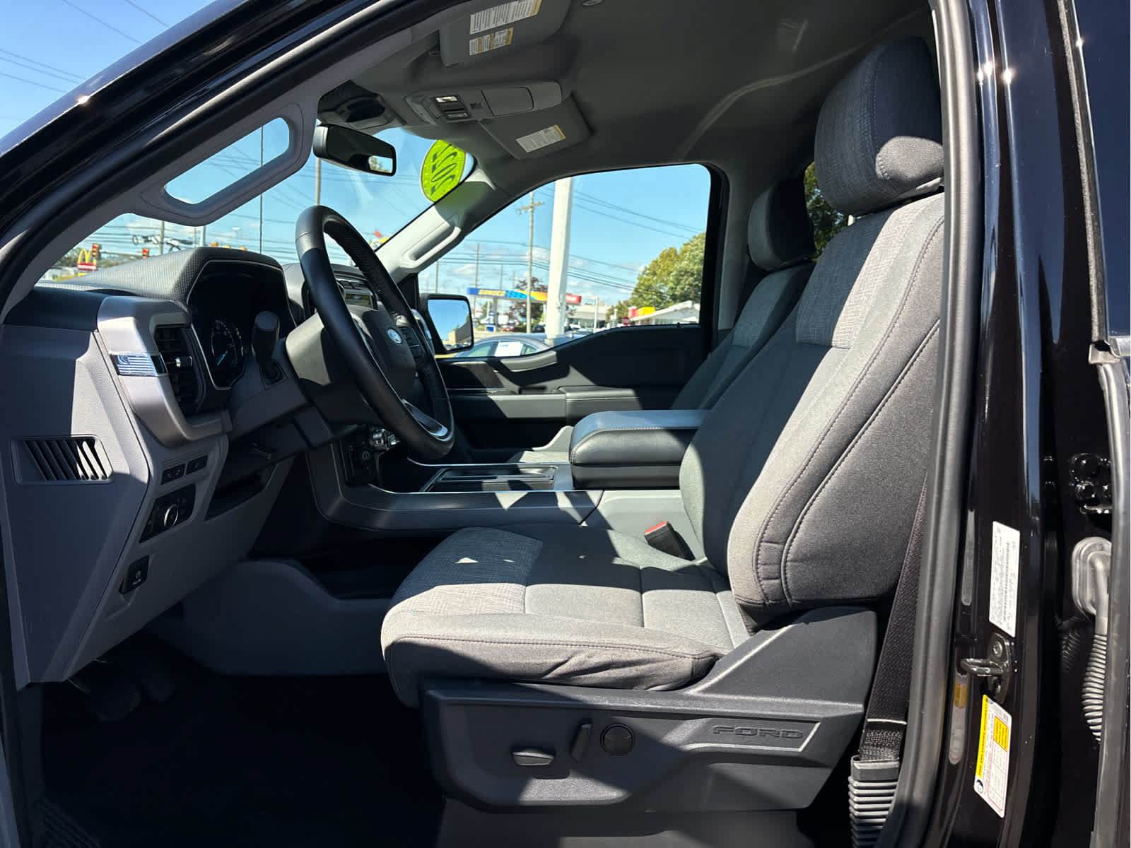 Used 2022 Ford F150 XLT w/ Equipment Group 302A High AWD/4WD image 8