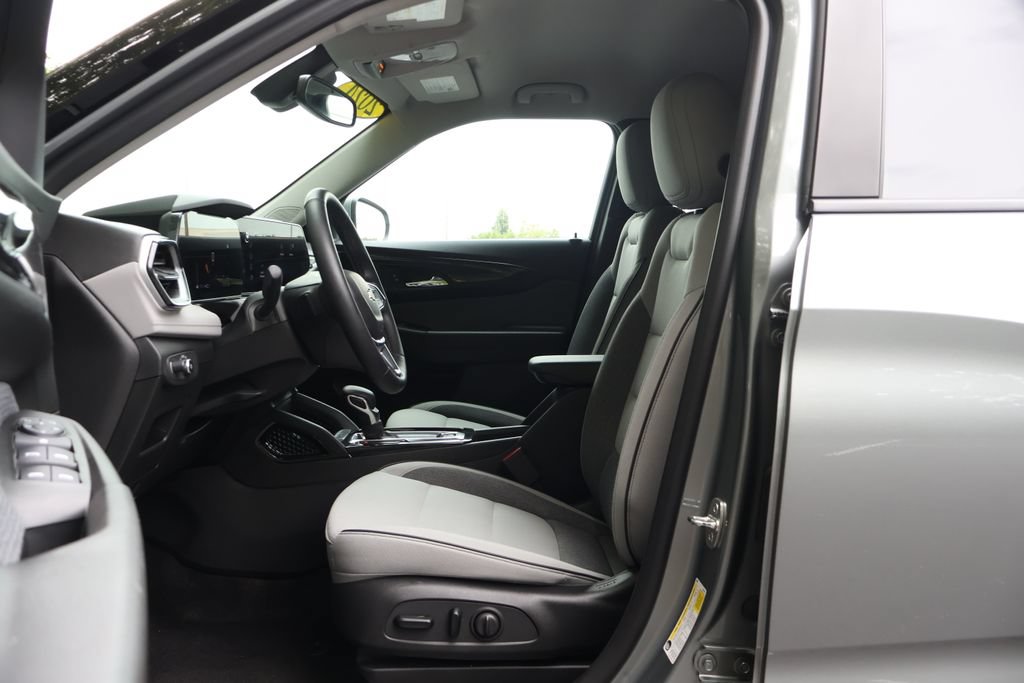 Used 2024 Chevrolet TrailBlazer LT w/ Convenience Package AWD/4WD image 36