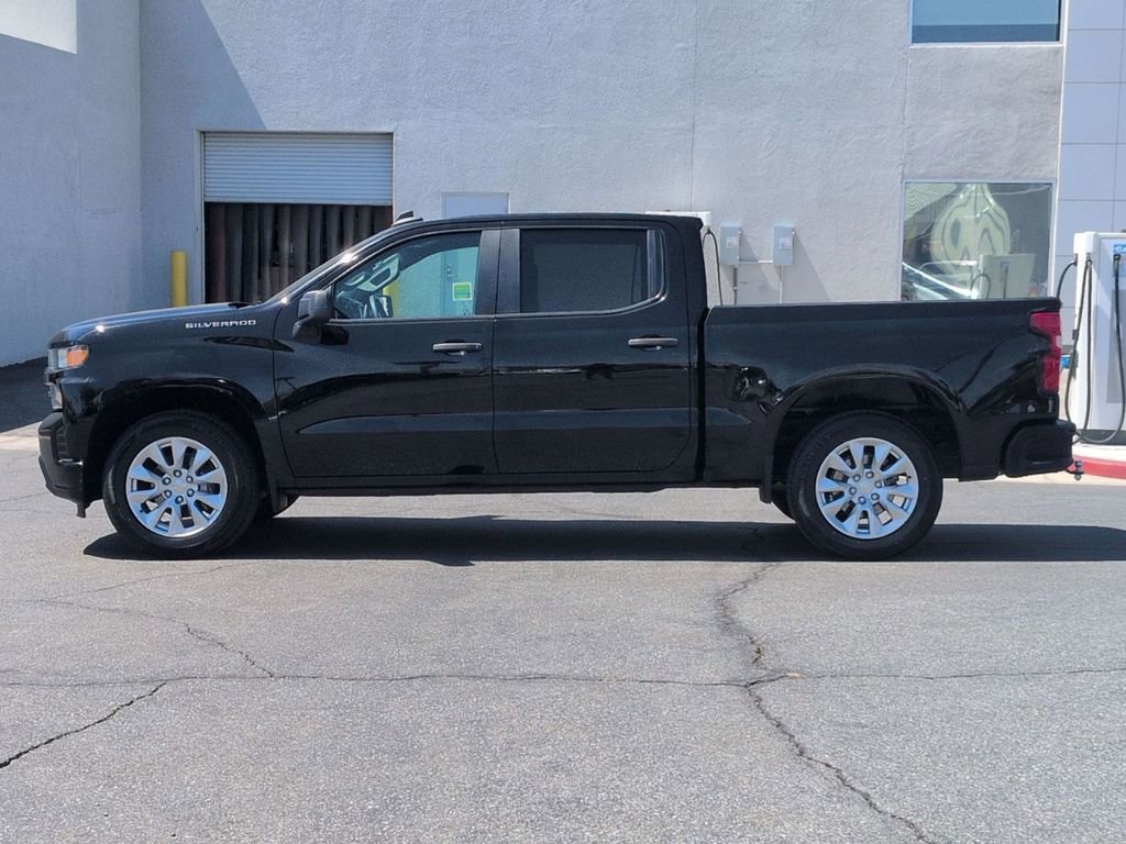 Used 2020 Chevrolet Silverado 1500 Custom w/ Custom Value Package RWD image 3