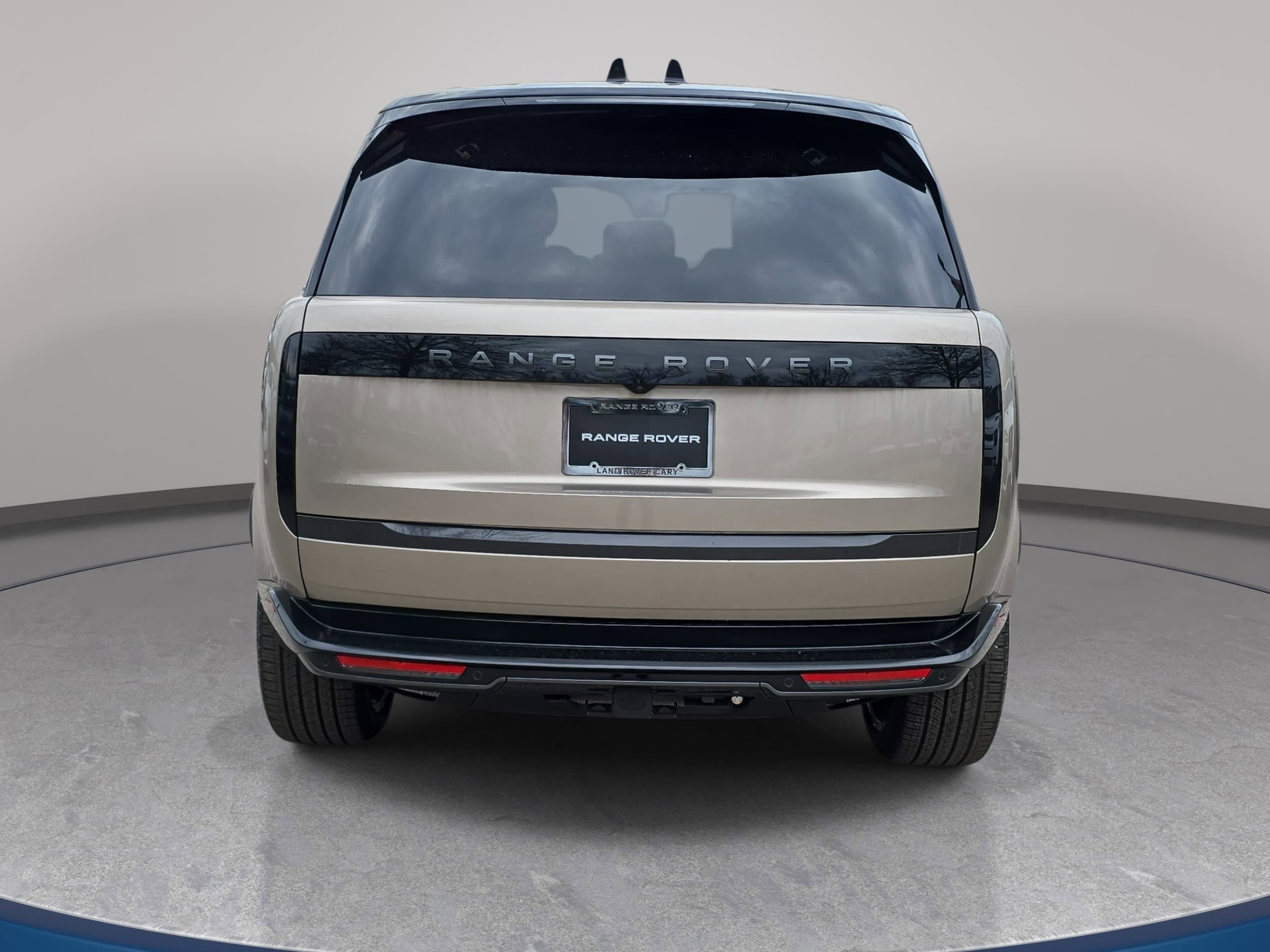 New 2026 Land Rover Range Rover Long Wheelbase SE AWD/4WD image 6