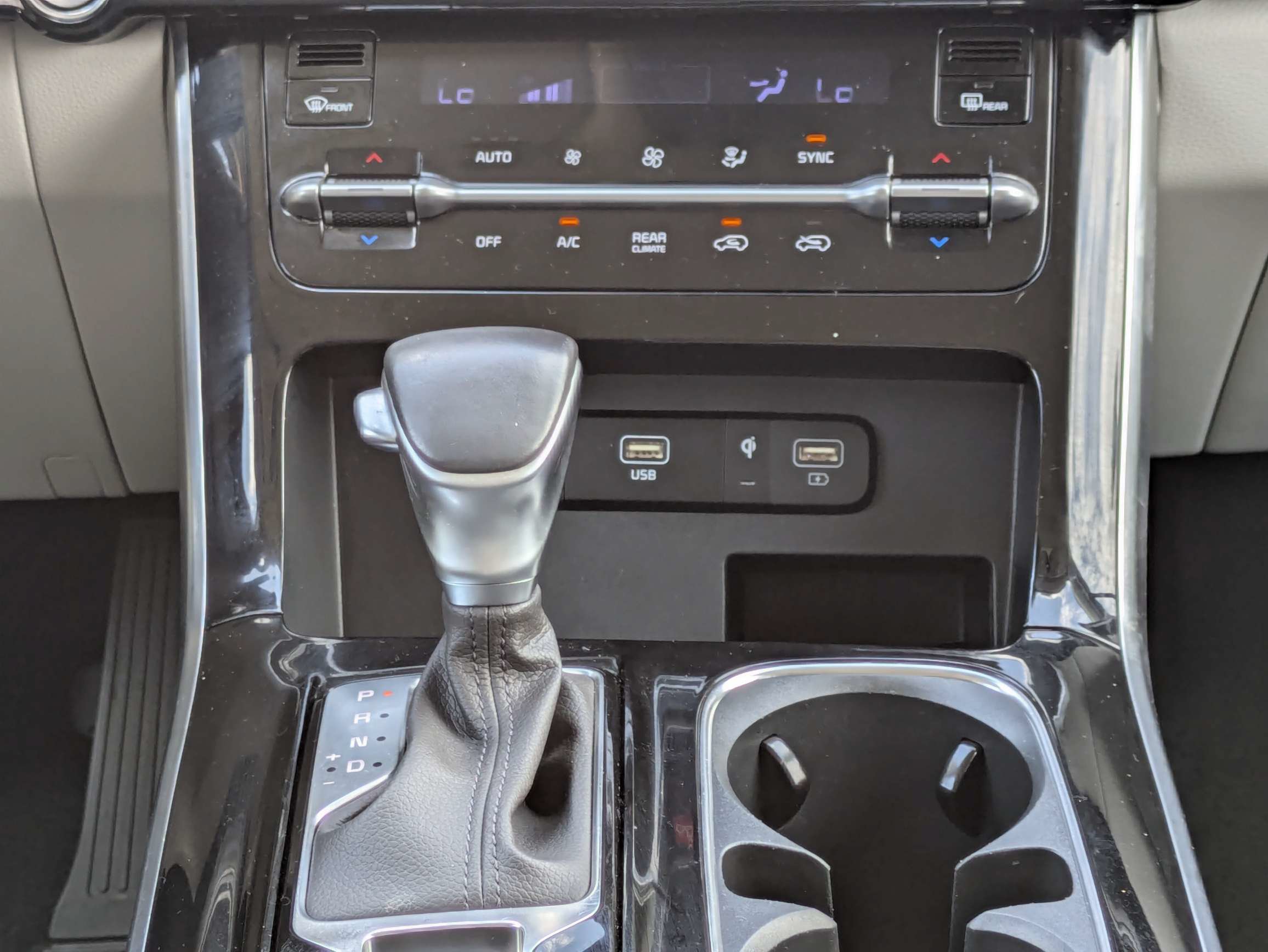 Certified 2024 Kia Carnival EX FWD image 21