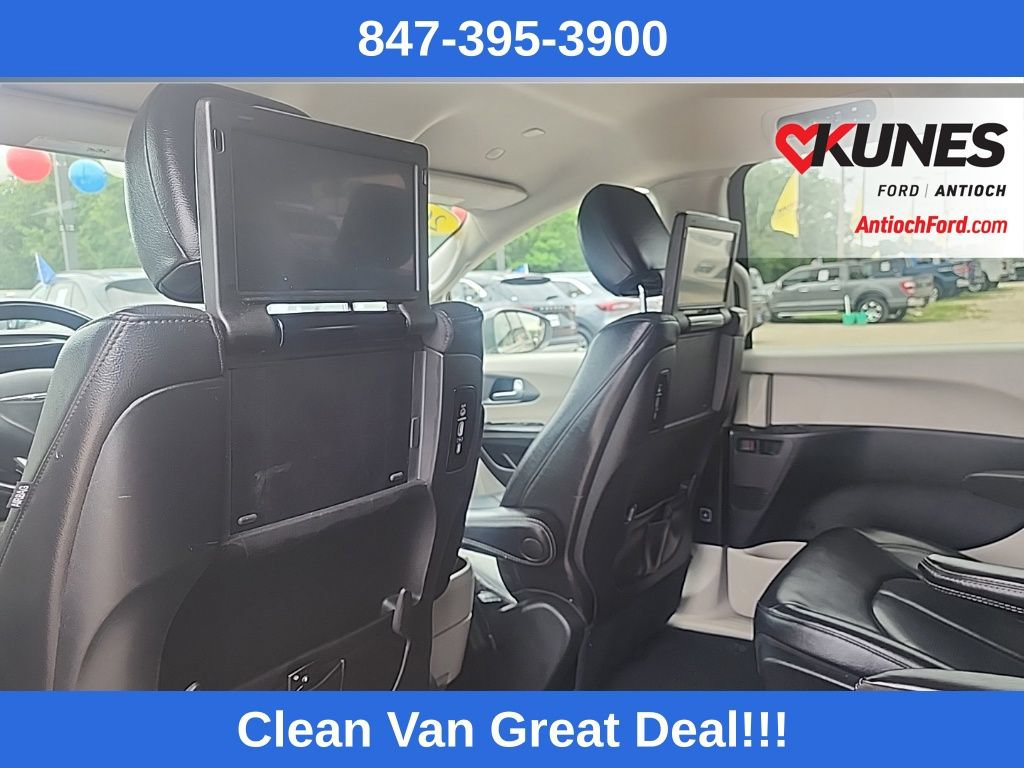 Used 2022 Chrysler Pacifica Touring-L w/ Uconnect Theater Family Group FWD image 38