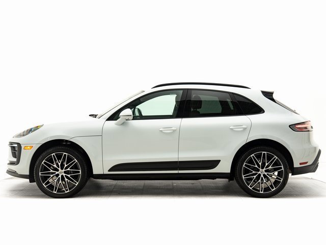 Used 2025 Porsche Macan image 2